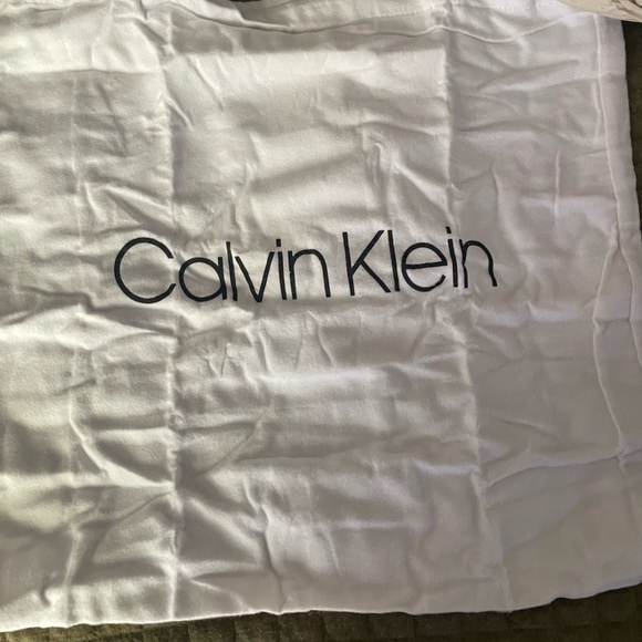 Calvin Klein New With Tags Crossbody and Dust Bag - Picture 6 of 6